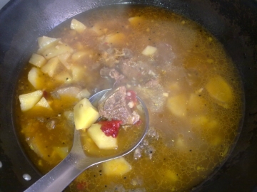 韩式排骨土豆汤做法