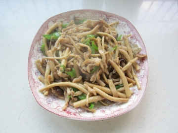 茶树菇青椒肉丝做法