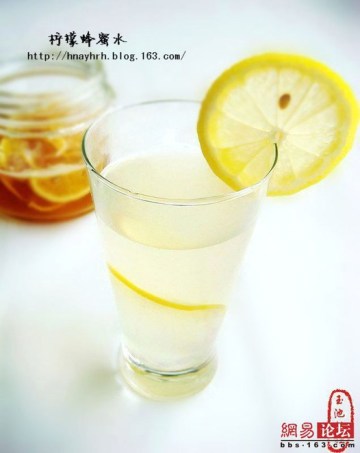柠檬蜂蜜水做法