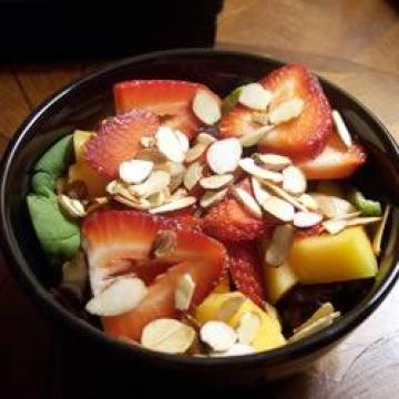 春季草莓菠菜沙拉做法