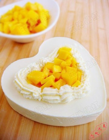 酸奶芒果慕斯蛋糕做法