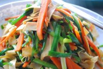 豆腐皮烩韭菜做法