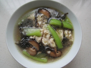 丝瓜紫菜香菇蛋汤做法