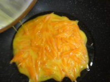 胡萝卜麻油炒鸡蛋做法