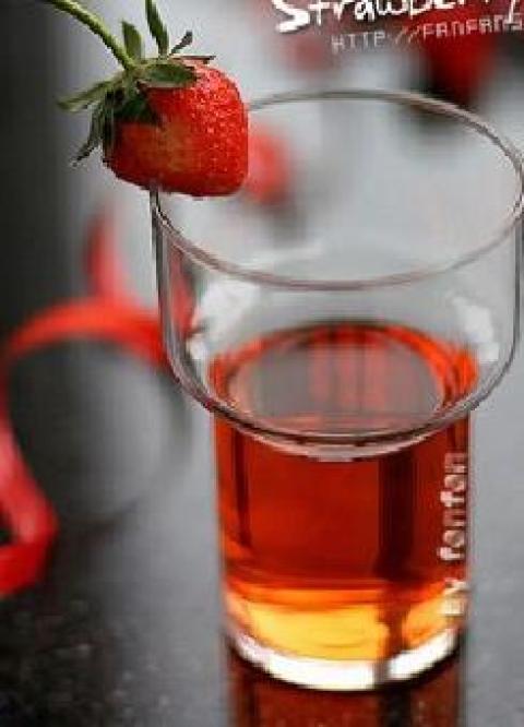 爱心草莓酒做法