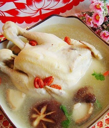清炖鸡肉汤做法