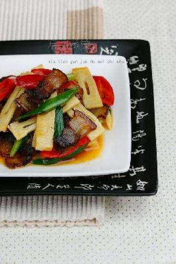 「干锅青笋腊肉」做法和菜谱大全