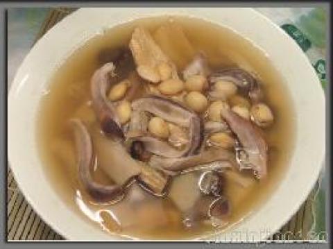 腐竹莲子猪肚汤做法