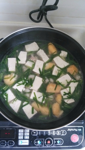 韭菜豆腐肉炝汤做法