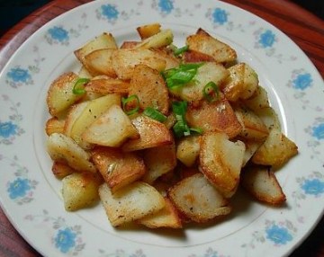 炕土豆做法