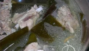 海带排骨汤做法