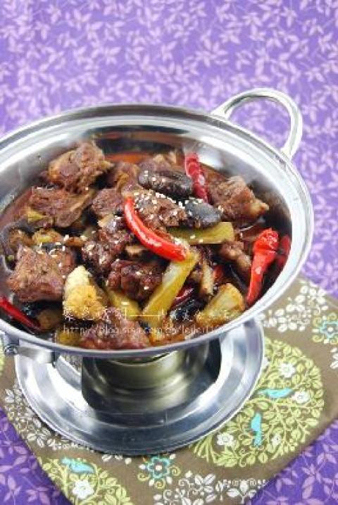 虎年年夜菜——红酒豆豉干锅脆排做法