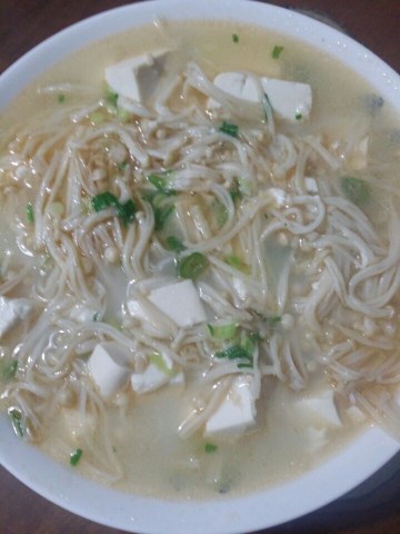 金针菇豆腐汤做法