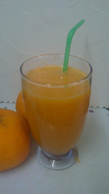 橘子苹果胡萝卜汁【对抗感冒】做法