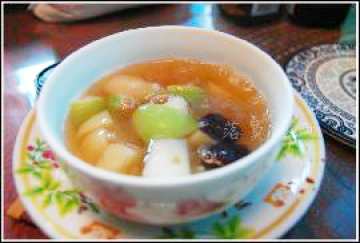 青红枣尾梨汤做法