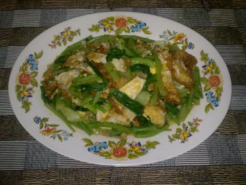 小白菜苋菜梗拌炒蛋片做法