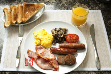 【曼步厨房】传统的爱尔兰早餐做法