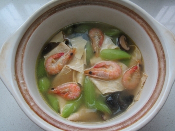 丝瓜豆腐皮虾汤做法