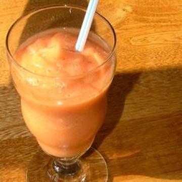清凉草莓橙汁沙冰做法