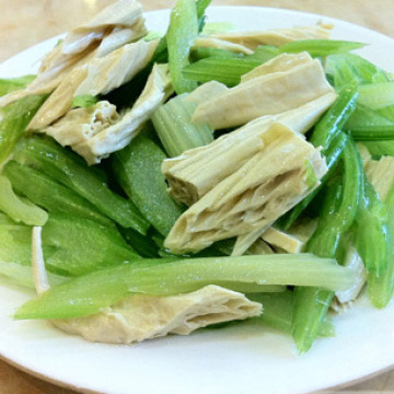 腐竹拌芹菜做法