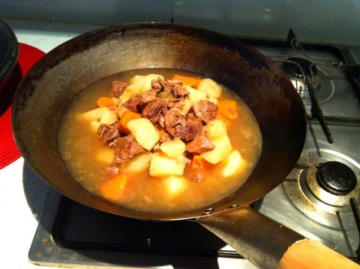 家常版土豆胡萝卜炖牛肉做法