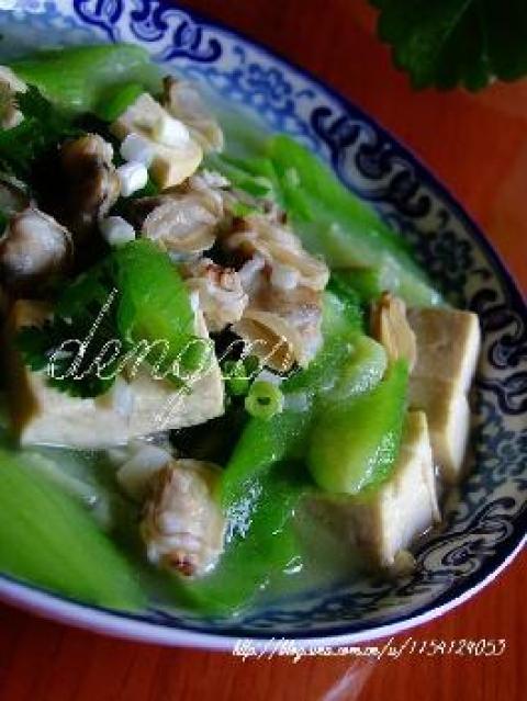 丝瓜文蛤豆腐汤做法