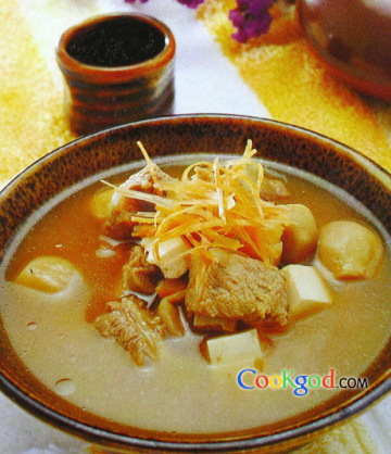 草菇豆腐排骨汤做法