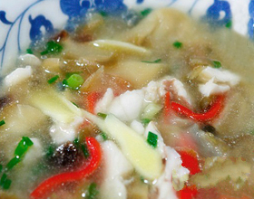 鲜草菇丝瓜鱼片汤做法