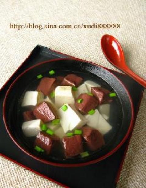 猪血豆腐汤做法
