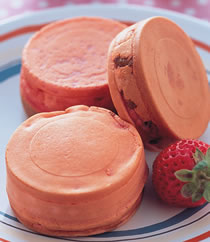 草莓车轮饼做法