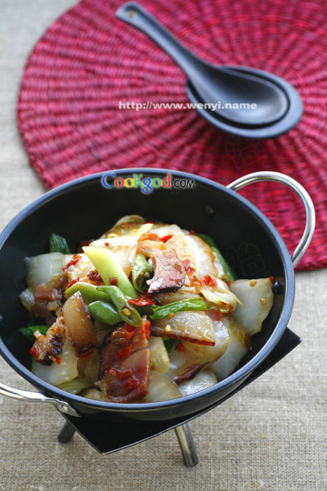 干锅腊肉白菜梆做法