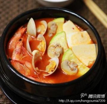 韩式泡菜海鲜锅做法