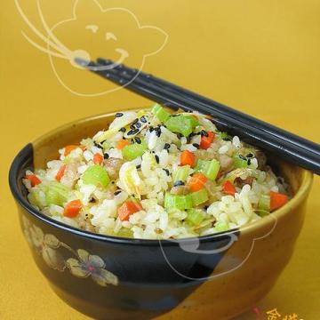 蔬菜肉米炒饭做法