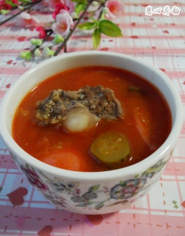 番茄藜麦酸黄瓜牛尾汤做法