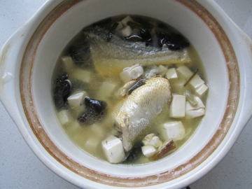 小黄鱼豆腐汤做法
