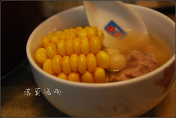 玉米莲子排骨汤做法