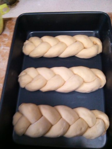 奶油豆沙辫子面包做法
