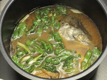 味增三文魚頭鍋做法