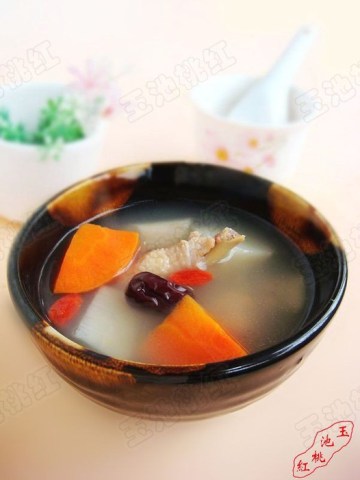 胡萝卜山药红枣鸡汤做法