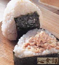 日式鲔鱼沙拉饭糰做法