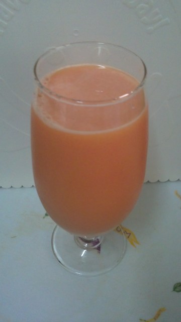 西瓜黄梨鲜奶汁【利尿解热】做法