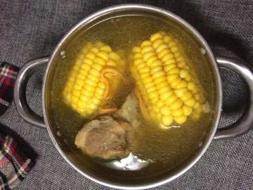 补阳食谱----虫草花玉米猪骨汤做法