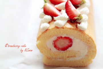 草莓奶油蛋糕卷做法