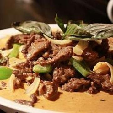 泰红咖哩烩牛肉做法