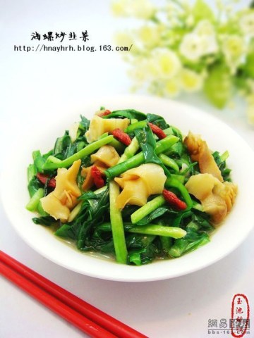 海螺炒韭菜做法