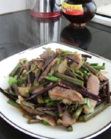 蕨菜炒腊肉做法