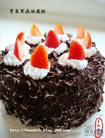 草莓黑森林蛋糕做法