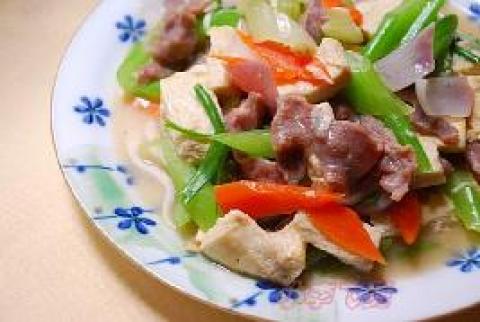 冻豆腐炒猪面珠灯肉做法