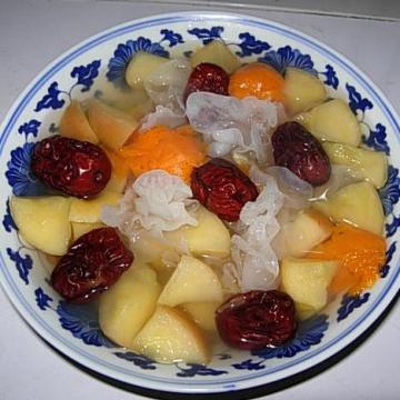 银耳什锦水果汤做法