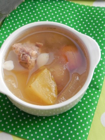 青苹果芦荟猪脊骨汤做法
